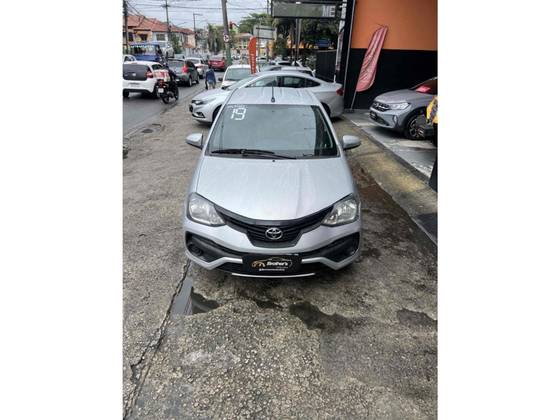 TOYOTA ETIOS 1.5 X PLUS 16V FLEX 4P AUTOMÁTICO TOYOTA ETIOS 1.5 X PLUS 16V FLEX 4P AUTOMÁTICO